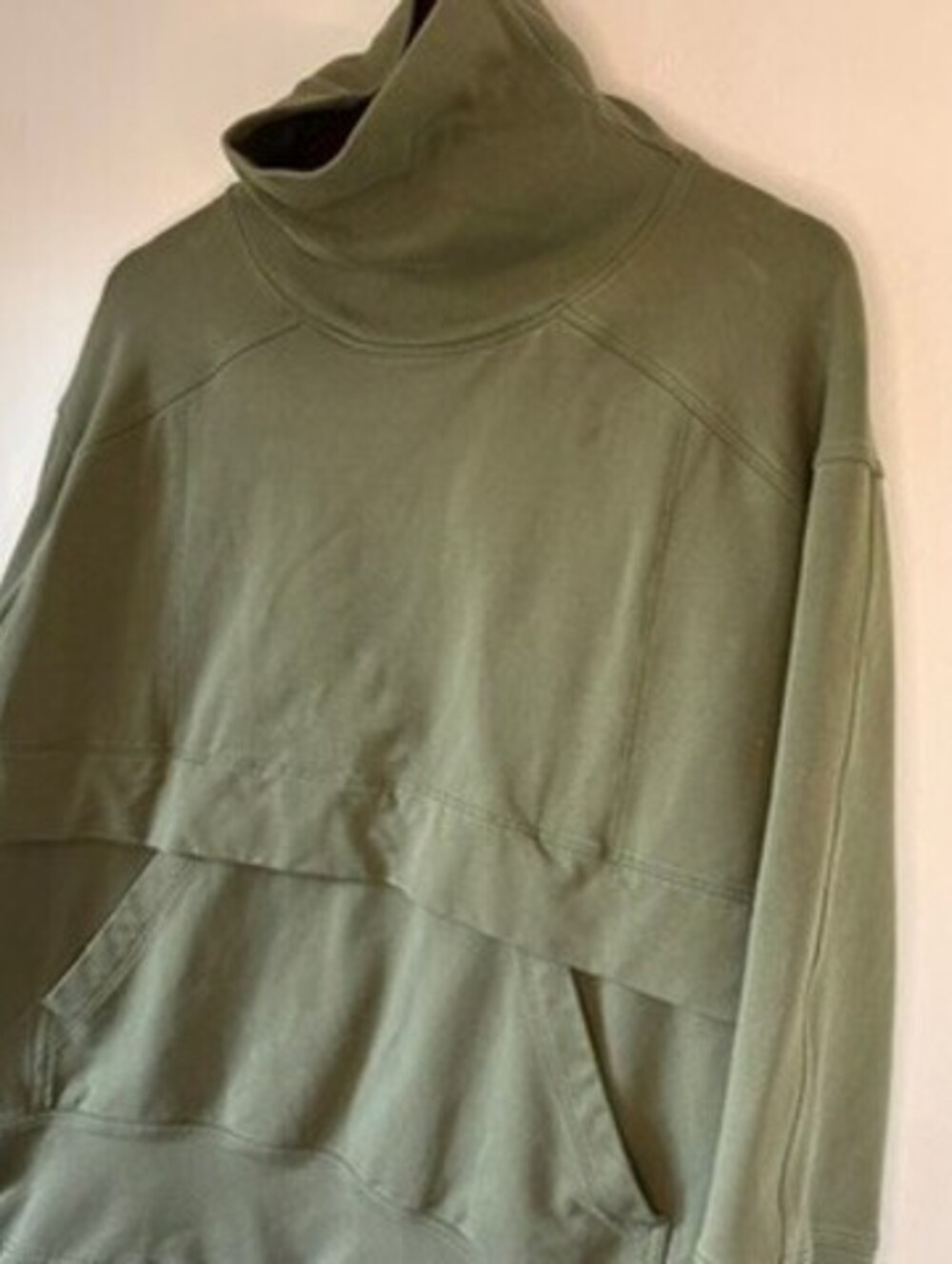 Lululemon LA Packable Pullover-to-Pillow Green Willow M/L - Picture 5 of 10